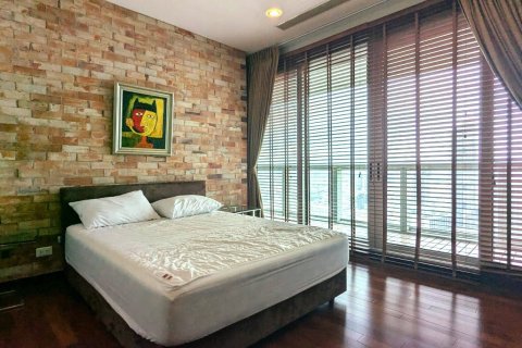 Кондоминиум с 2 спальнями в Кхлонг Сане, Бангкок, Таиланд № 155239 - фото 12