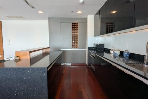 Кондоминиум с 2 спальнями в Кхлонг Сане, Бангкок, Таиланд № 155239 - фото 10