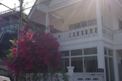 House in Hua Hin, Thailand 3 bedrooms № 155243 - photo 13