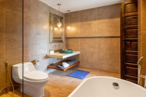 Вилла в Сураттхани, Таиланд с 4 спальнями № 155244 - фото 11