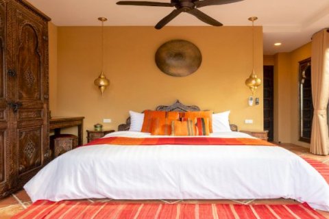 Вилла в Сураттхани, Таиланд с 4 спальнями № 155244 - фото 13