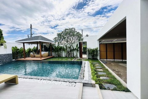 House in Phuket, Thailand 3 bedrooms № 141792 - photo 1