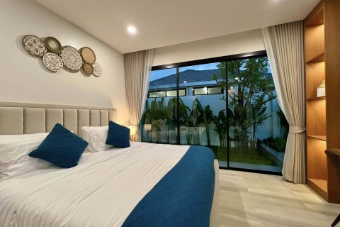 House in Phuket, Thailand 3 bedrooms № 141792 - photo 14