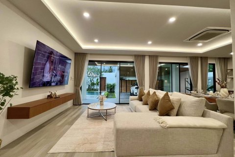 House in Phuket, Thailand 3 bedrooms № 141792 - photo 5