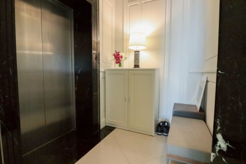 Condo in Watthana, Bangkok, Thailand, 2 bedrooms  № 160689 - photo 12