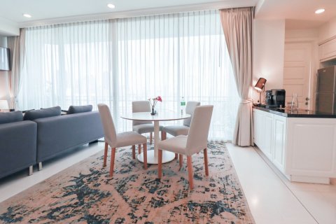 Condo in Watthana, Bangkok, Thailand, 2 bedrooms  № 160689 - photo 5