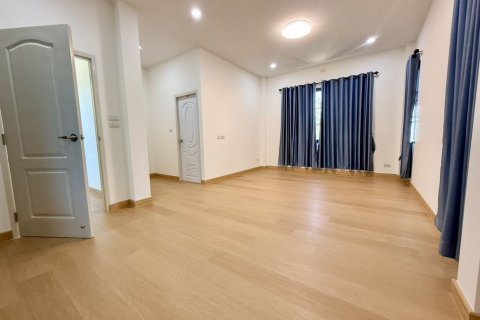 House in Hang Dong, Thailand 4 bedrooms № 160695 - photo 25