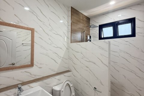 House in Hang Dong, Thailand 4 bedrooms № 160695 - photo 24