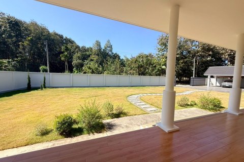 House in Hang Dong, Thailand 4 bedrooms № 160695 - photo 13