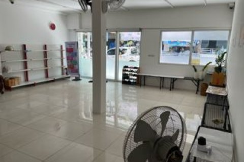 Таунхаус в Варин Чамрапе, Таиланд с 7 спальнями № 159556 - фото 2