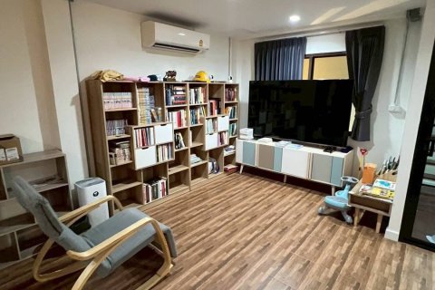 Townhouse in Chatuchak, Bangkok, Thailand 3 bedrooms № 159558 - photo 3