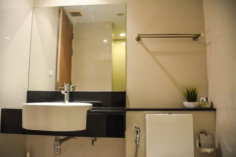 Condo in Watthana, Bangkok, Thailand, 2 bedrooms № 155255 - photo 15