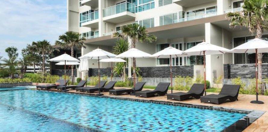 Apartment on Jomtien Beach, Pattaya, Thailand 3 bedrooms № 193253