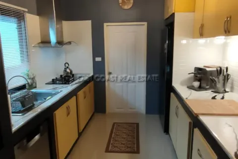 Casa de 3 dormitorios en Pattaya, Tailandia № 213027 - foto 15