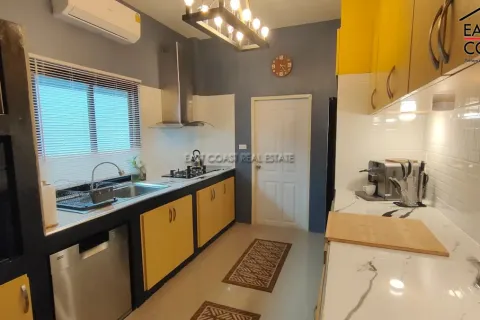 Casa de 3 dormitorios en Pattaya, Tailandia № 213027 - foto 14