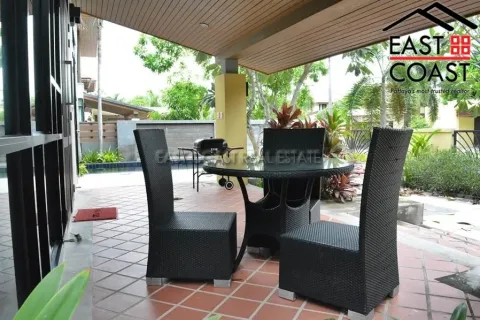 Casa de 3 dormitorios en Pattaya, Tailandia № 213026 - foto 12
