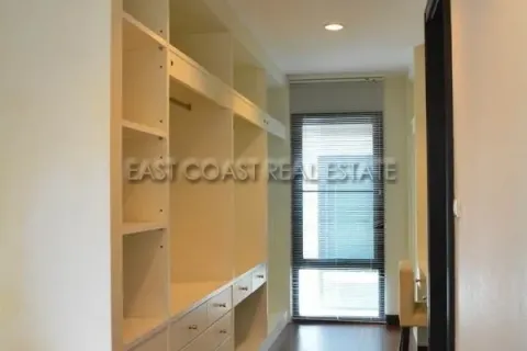 Casa de 3 dormitorios en Pattaya, Tailandia № 213026 - foto 7