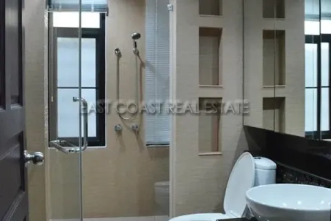 Casa de 3 dormitorios en Pattaya, Tailandia № 213026 - foto 11