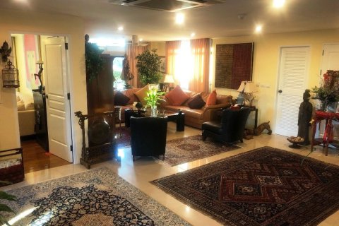 Condo in Watthana, Bangkok, Thailand, 3 bedrooms  № 158701 - photo 7