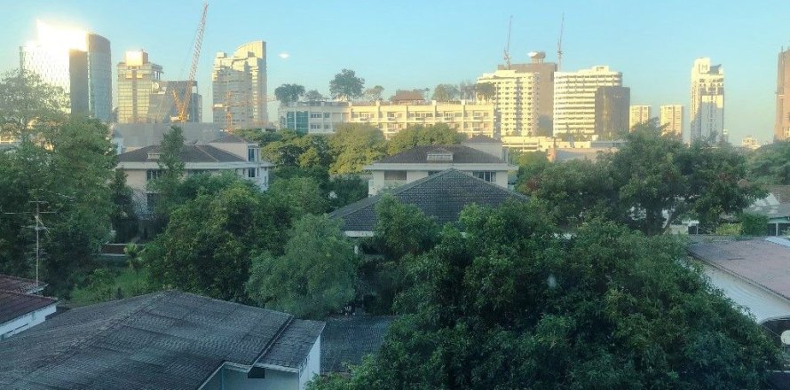 Condo in Watthana, Bangkok, Thailand, 3 bedrooms  № 158701
