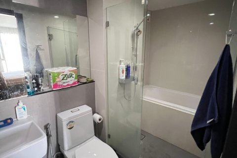 Condo à Samut Prakan, Thaïlande, 2 chambres № 158702 - photo 7