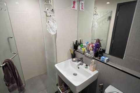 Condo à Samut Prakan, Thaïlande, 2 chambres № 158702 - photo 8