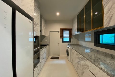 Villa in Hua Hin, Thailand 4 bedrooms № 205678 - photo 9