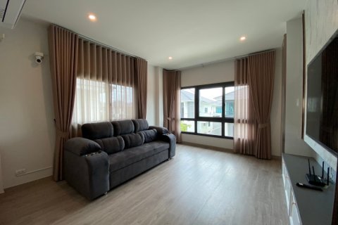 Villa in Hua Hin, Thailand 4 bedrooms № 205678 - photo 16