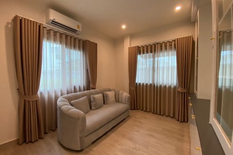 Villa in Hua Hin, Thailand 4 bedrooms № 205678 - photo 28