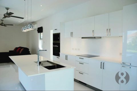 Villa in Hua Hin, Thailand 3 bedrooms № 205676 - photo 9