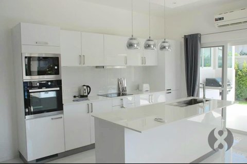 Villa in Hua Hin, Thailand 3 bedrooms № 205676 - photo 16