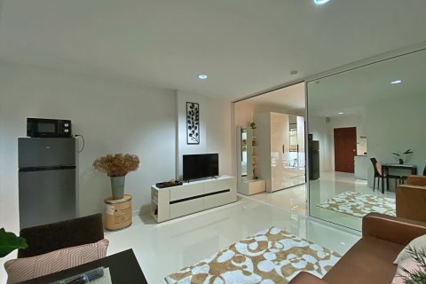 Condo in Hua Hin, Thailand, 1 bedroom № 205677 - photo 6