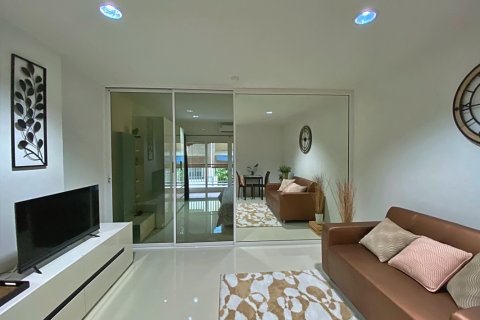 Condo in Hua Hin, Thailand, 1 bedroom № 205677 - photo 9