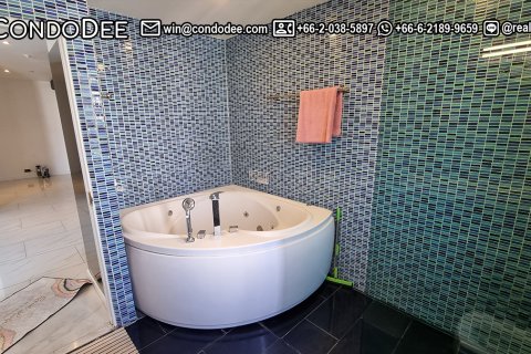 Condo in Watthana, Bangkok, Thailand, 3 bedrooms № 200884 - photo 3