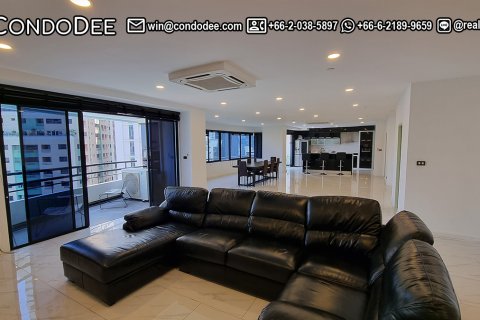 Condo in Watthana, Bangkok, Thailand, 3 bedrooms № 200884 - photo 5