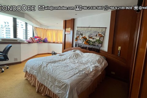 Condo in Khlong Toei, Bangkok, Thailand, 3 bedrooms № 200889 - photo 9