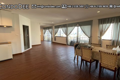 Condo in Khlong Toei, Bangkok, Thailand, 2 bedrooms № 200886 - photo 2
