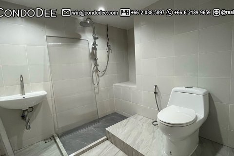 Condo in Khlong Toei, Bangkok, Thailand, 2 bedrooms № 200886 - photo 11