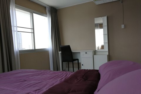 Кондоминиум с 2 спальнями в Кхлонг Сане, Бангкок, Таиланд № 149712 - фото 9