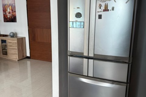 Кондоминиум с 2 спальнями в Ваттхане, Бангкок, Таиланд № 149710 - фото 5