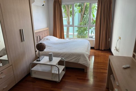 Кондоминиум с 2 спальнями в Ваттхане, Бангкок, Таиланд № 149710 - фото 3