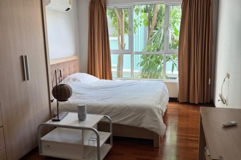 Кондоминиум с 2 спальнями в Ваттхане, Бангкок, Таиланд № 149710 - фото 4