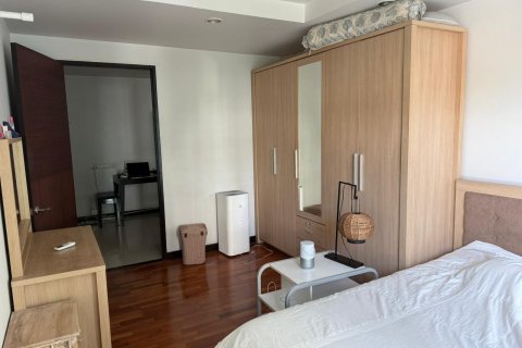 Кондоминиум с 2 спальнями в Ваттхане, Бангкок, Таиланд № 149710 - фото 2