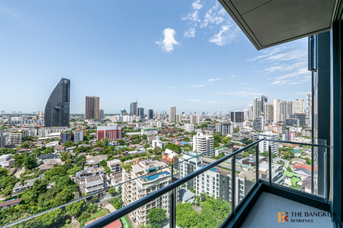 Condo in Bangkok, Thailand, 2 bedrooms № 184351 - photo 10