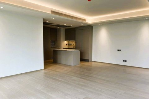 Condo in Bangkok, Thailand, 2 bedrooms  № 180770 - photo 11