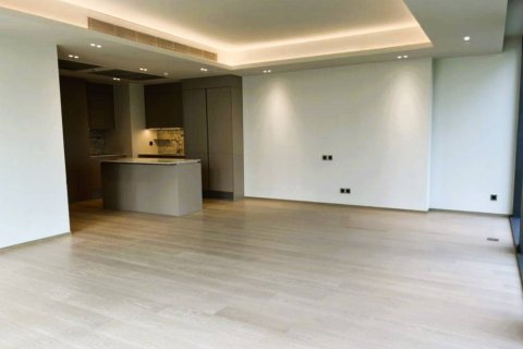 Condo in Bangkok, Thailand, 2 bedrooms  № 180770 - photo 12