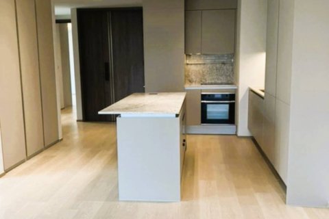 Condo in Bangkok, Thailand, 2 bedrooms  № 180770 - photo 14