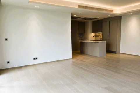 Condo in Bangkok, Thailand, 2 bedrooms  № 180770 - photo 10