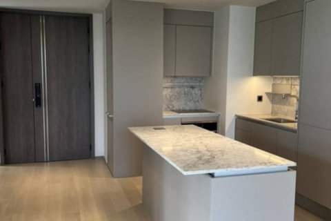 Condo in Bangkok, Thailand, 2 bedrooms  № 180770 - photo 19