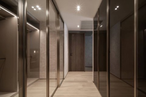 Condo in Bangkok, Thailand, 2 bedrooms  № 180771 - photo 5